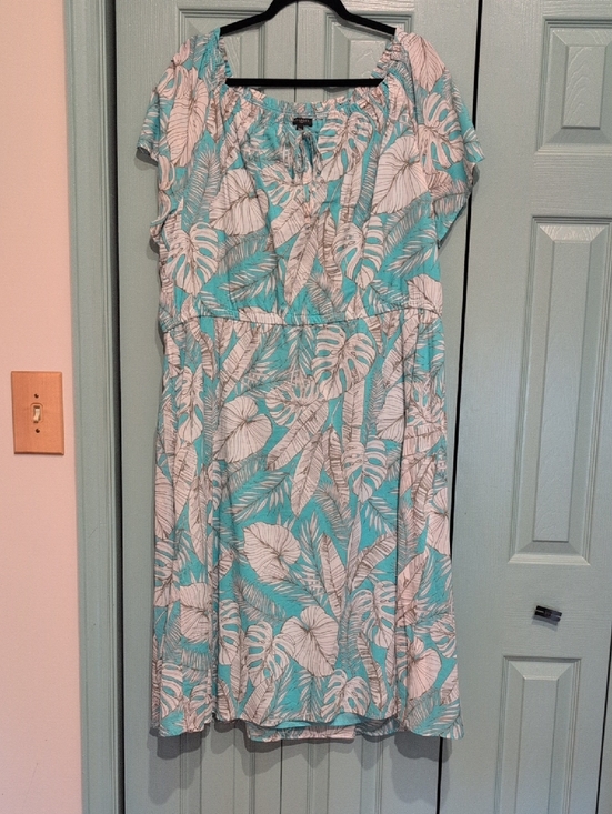 Talbots Dresses & Skirts - Talbots Turquoise and White Tropical-Print Midi Dress